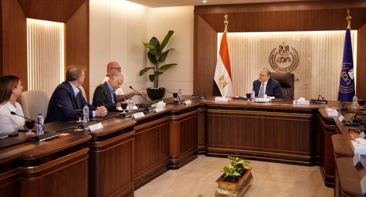 هيئة الدواء تبحث مع شركة أمريكية تعزيز التعاون في مجال المواد الخام الببتيدية وتوطين التكنولوجيا الدوائية