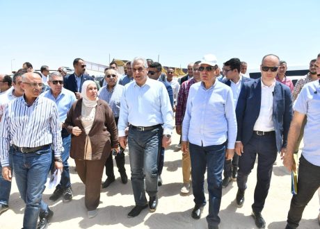 وزير الإنتاج الحربي يتفقد مشروعات “حياة كريمة” بالمنيا ويؤكد أهمية تسريع معدلات التنفيذ