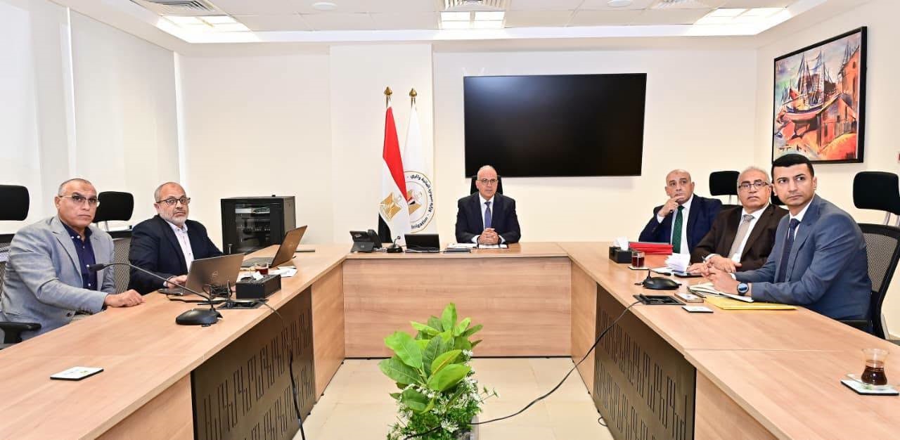 وزير الري يتابع مشروعات حماية الشواطئ ويؤكد: السواحل المصرية ثروة استراتيجية ومواجهة التغيرات المناخية أولوية