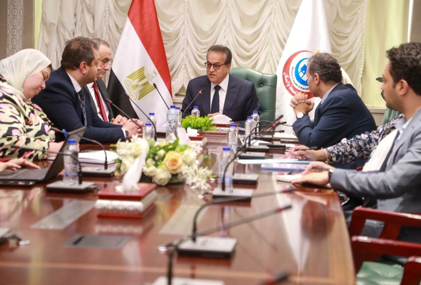 وزير الصحة يبحث مع رئيس مركز باراكير إنشاء فرع لمركز طب العيون في مصر