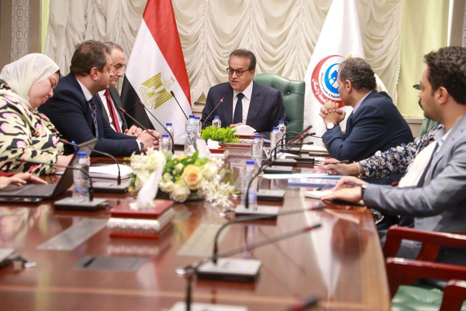 وزير الصحة يبحث مع رئيس مركز باراكير إنشاء فرع لمركز طب العيون في مصر