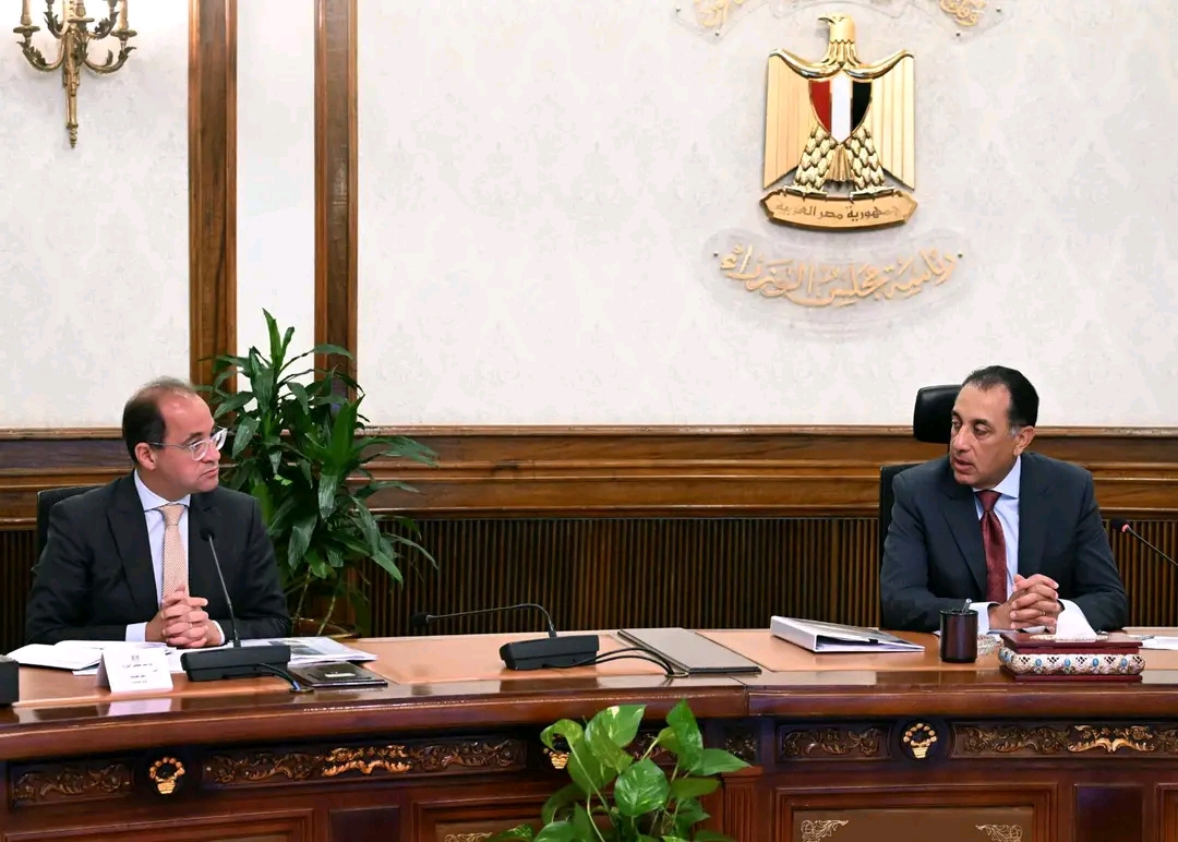 «مدبولي» يتابع مستجدات الموقف التنفيذي لمشروعات الطاقة الجديدة والمتجددة