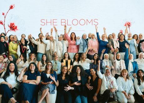 «She Blooms».. مبادرة جديدة من «إي آند مصر» لتمكين المرأة وترسيخ ثقافة الشمول