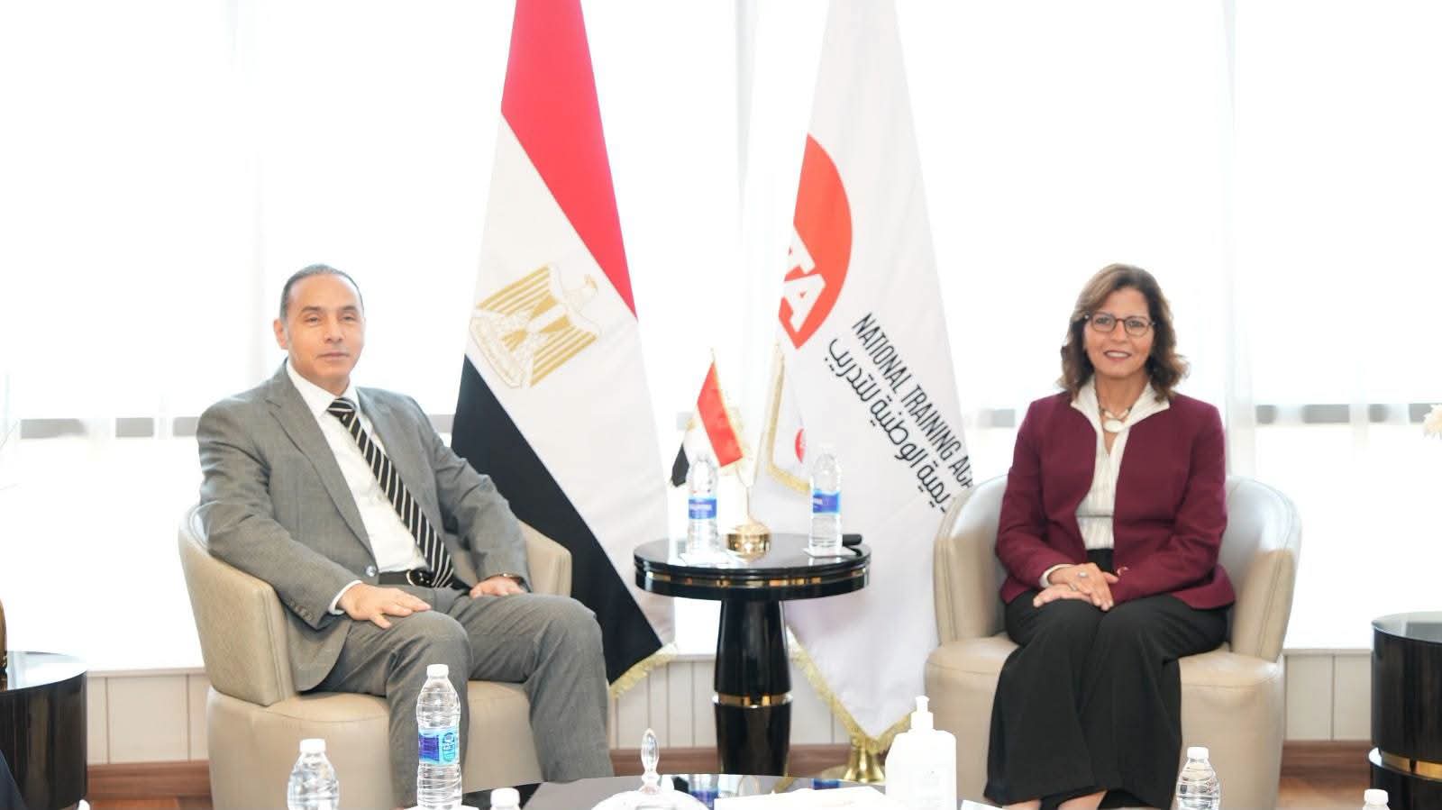 رئيس “الرقابة المالية” يبحث مع مديرة الأكاديمية الوطنية للتدريب سبل التعاون في التوعية وبناء القدرات