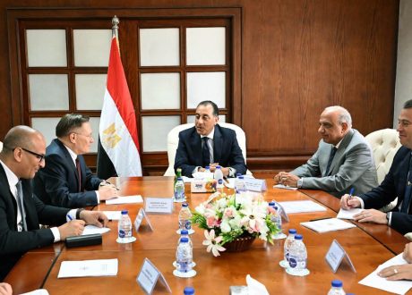 رئيس الوزراء يلتقي المدير العام لمؤسسة “روسآتوم” الروسية الحكومية للطاقة الذرية