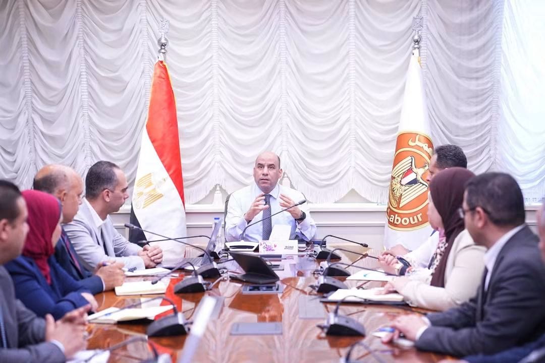 وزير العمل يتابع الاستعدادات النهائية لإطلاق منصة العمل الرقمية