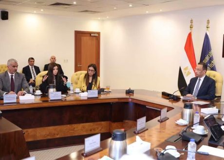  وزير الاتصالات وتكنولوجيا المعلومات يلتقي أعضاء لجنة التحول الرقمي بغرفة التجارة الأمريكية بالقاهرة