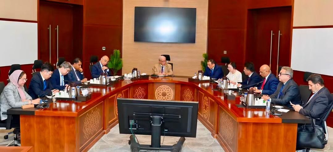 نائب رئيس الوزراء للشؤون الاقتصادية يستقبل رئيس “CNCEC” الصينية لبحث توسع استثماراتها في مصر ومشروعاتها في الصناعات البتروكيماوية