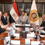 “الصناعة” تبحث مع “مرسيدس-بنز إيجيبت” خطط التوسع في التصنيع المحلي وزيادة التصدير للأسواق الإقليمية