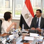 باستثمارات 20 مليون دولار.. وزير الصناعة يبحث مع شركة صينية إنشاء مجمع صناعي ذكي للسيارات