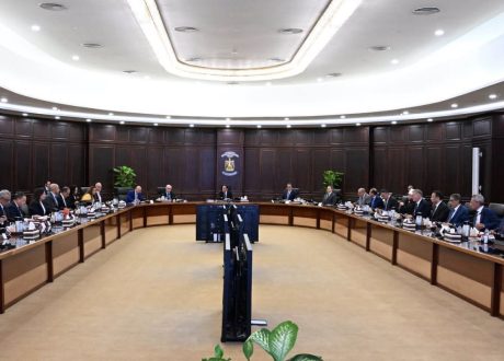 مجلس الوزراء: استمرار العمل عن بُعد الأحد في أغسطس.. ومشروع استثماري بـ1.4 تريليون جنيه في مدينتي