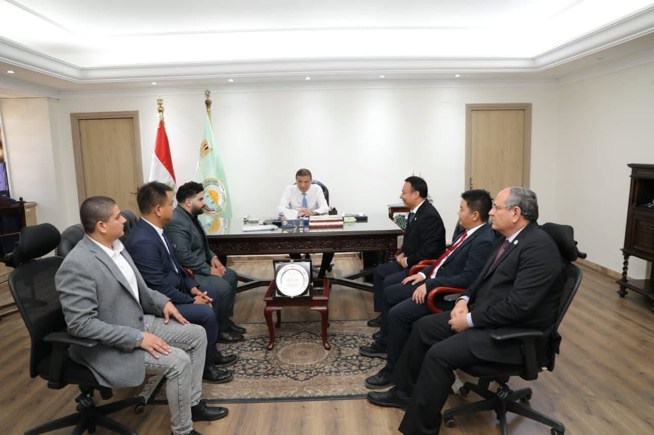 وزير الزراعة يبحث مع «نيو هوب» الصينية التوسع في الاستثمارات وصناعة الأعلاف بمصر