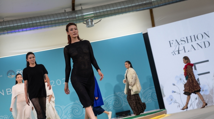 UNEP urges fashion circularity push as textile waste nears 150 mln tons