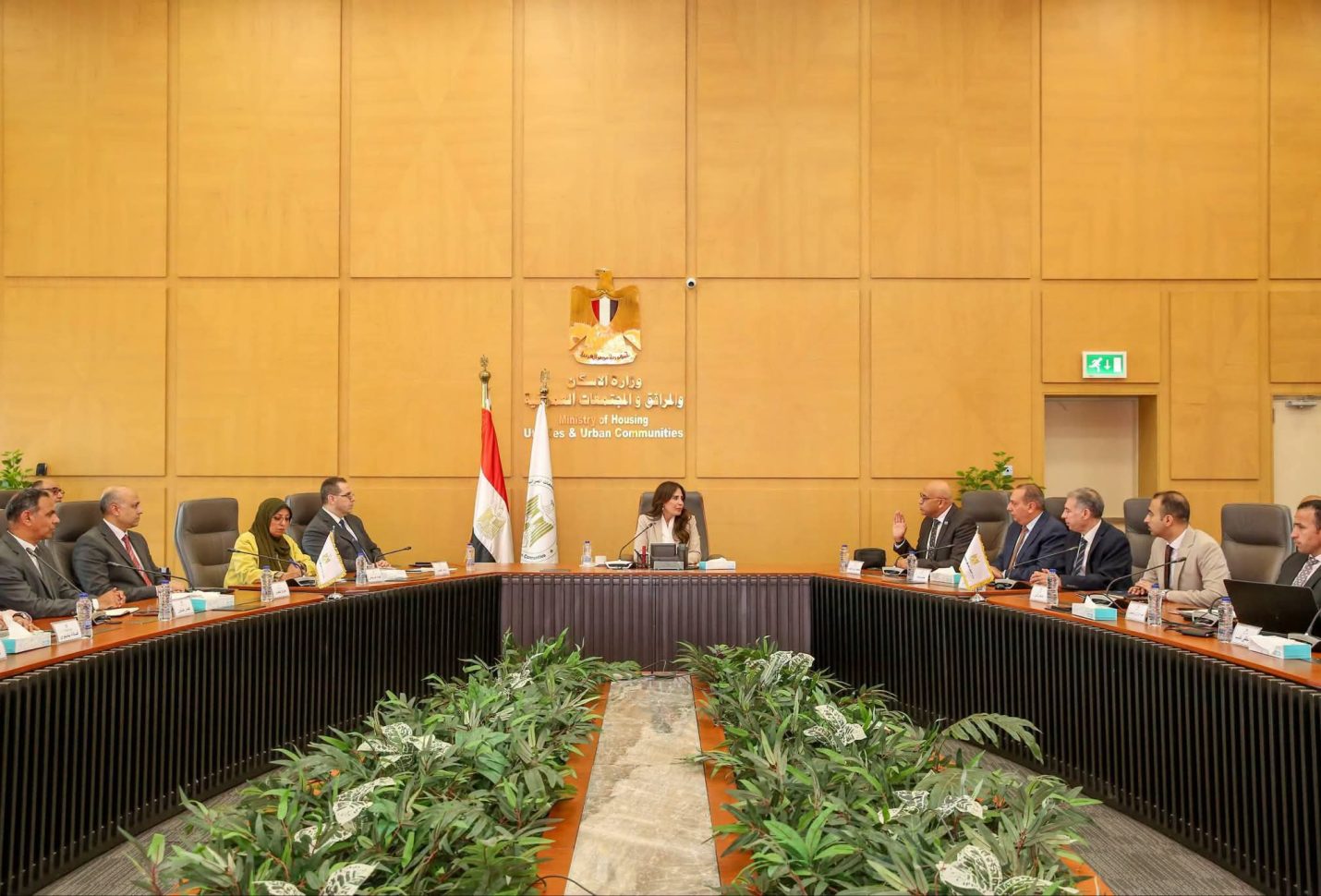 وزيرة الإسكان تبحث تدشين منصة متكاملة للنقل الحضري الذكي والمستدام بالمدن الجديدة