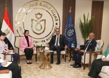 «الرعاية الصحية» و«الخارجية» تبحثان الترويج الدولي لمنظومة التأمين الصحي الشامل وتوسيع الشراكات العالمية