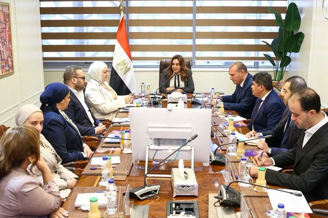 وزيرة التنمية تناقش مع محافظي قنا وكفر الشيخ وممثلى الوكالة الألمانية للتعاون الدولي مشروع خطة العمل المحلية للتغيرات المناخية للمحافظتين