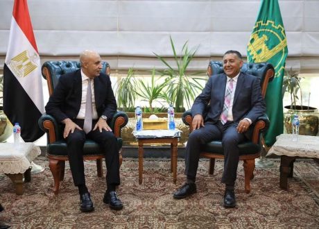 محافظ القليوبية يستقبل وزير التربية والتعليم بديوان عام المحافظة تمهيدًا لافتتاح 3 مدارس بمركزي بنها وطوخ