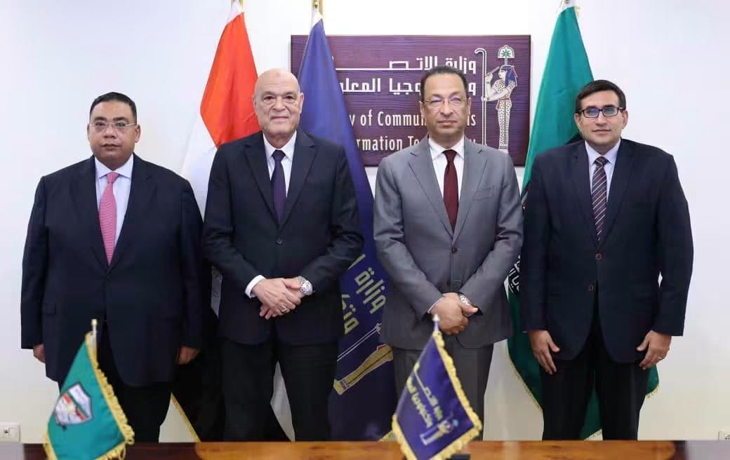 وزير الاتصالات ورئيس هيئة قضايا الدولة يشهدان توقيع بروتوكول تعاون بين المعهد القومي للاتصالات وهيئة قضايا الدولة لتعزيز التعاون في مجالات التحول الرقمي 