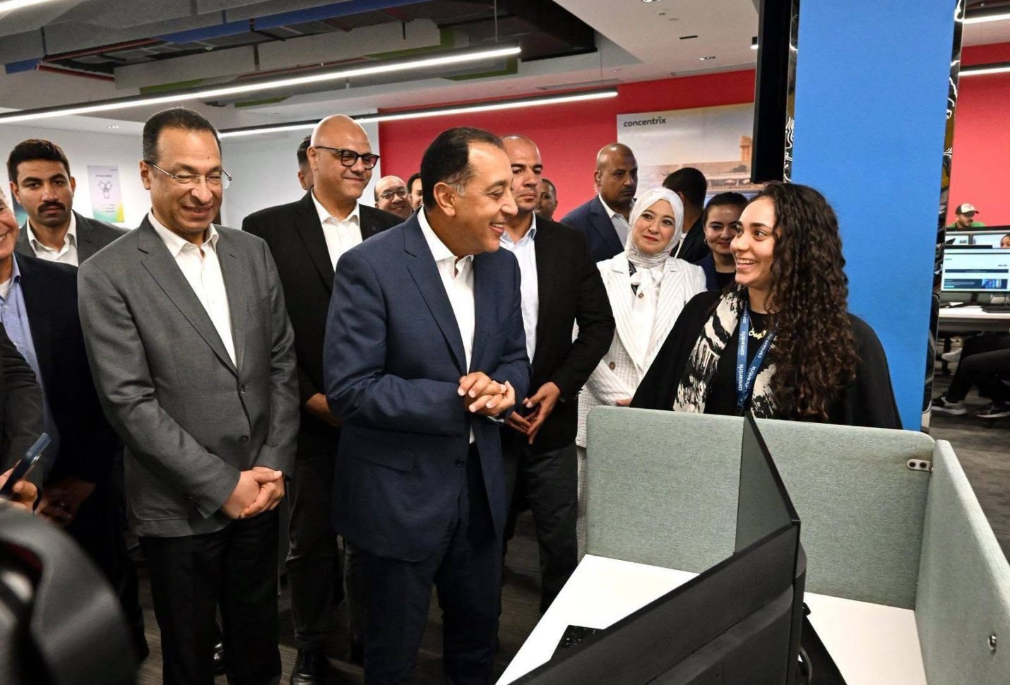 خطة لإضافة 16 ألف فرصة عمل.. رئيس الوزراء يتفقد شركة «كونسنتركس» في الإسكندرية