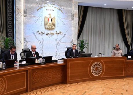 لتخفيف الأعباء عن الأسر.. مدبولي: توجيهات رئاسية بتكثيف معارض المستلزمات الدراسية بأسعار مناسبة