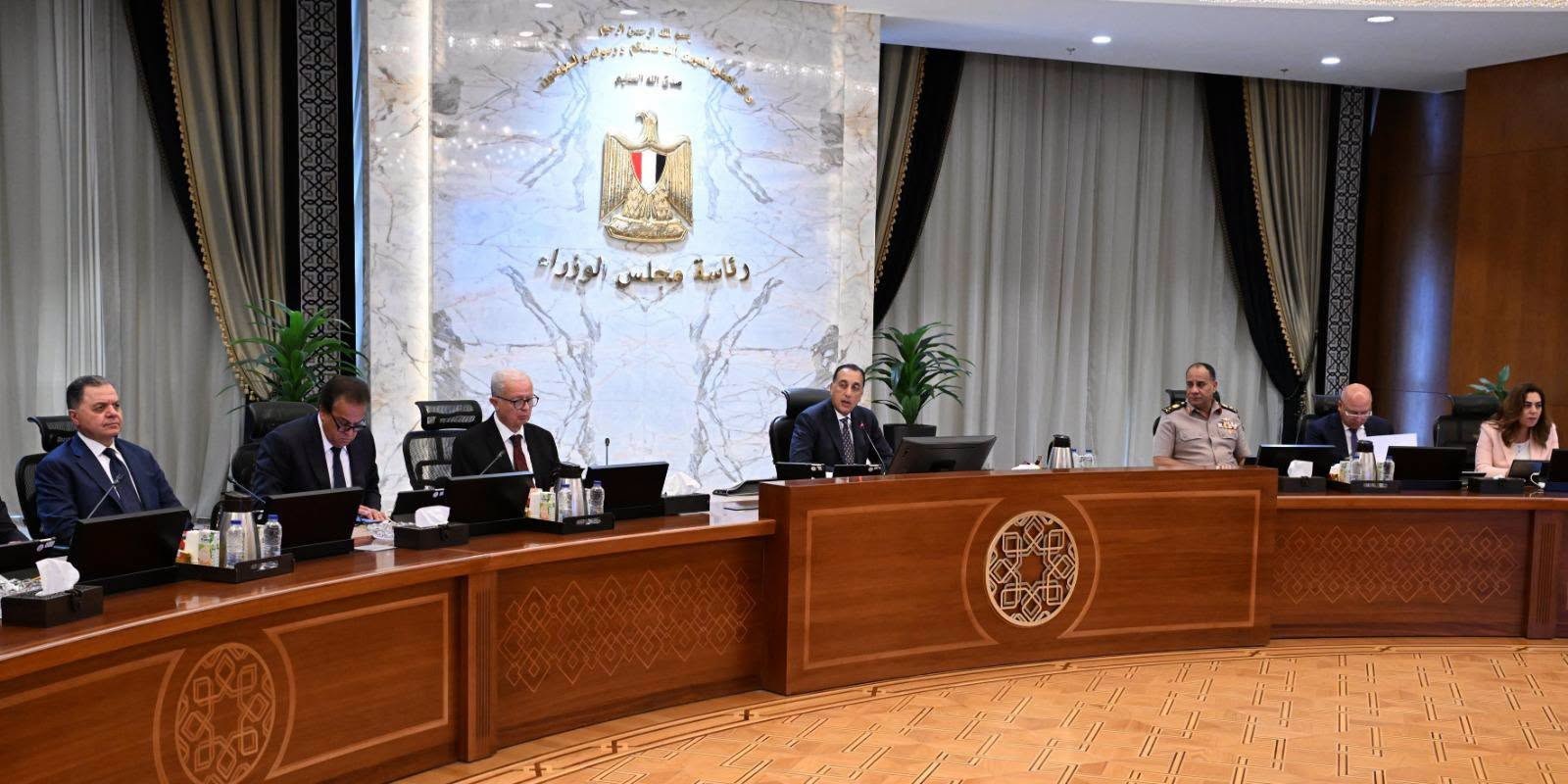 لتخفيف الأعباء عن الأسر.. مدبولي: توجيهات رئاسية بتكثيف معارض المستلزمات الدراسية بأسعار مناسبة