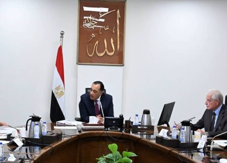 مدبولي يتابع الاستعدادات لمؤتمر الهوية الوطنية بمكتبة الإسكندرية
