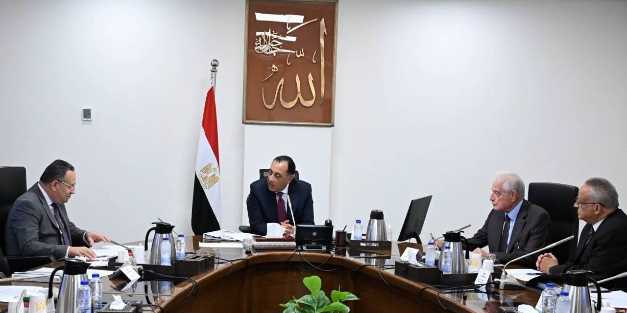 مدبولي يتابع الاستعدادات لمؤتمر الهوية الوطنية بمكتبة الإسكندرية