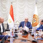 وزير العمل يتابع الاستعدادات لإطلاق منظومة رقمية موحدة لتصاريح عمل الأجانب