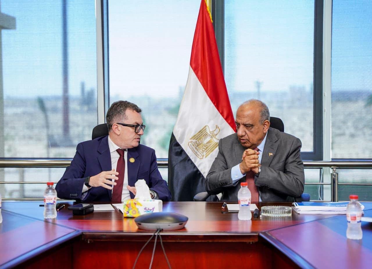 وزيرا الكهرباء والتخطيط يبحثان تعزيز الاستثمارات وتمويل مشروعات الطاقة واستغلال الخامات الأرضية والمعادن النادرة