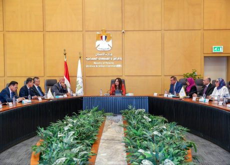 وزيرة الإسكان تبحث مع «CSCEC» الصينية التوسع في تنفيذ المشروعات الكبرى بمصر