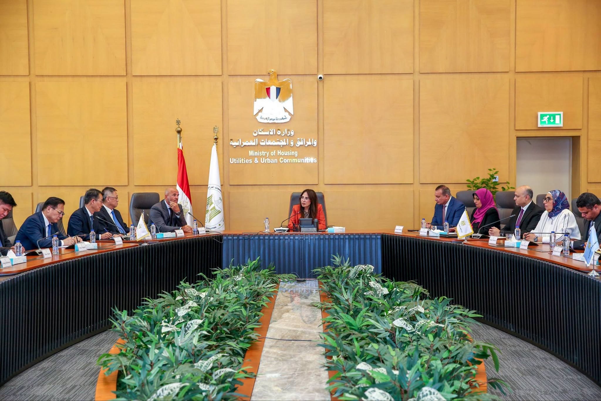 وزيرة الإسكان تبحث مع «CSCEC» الصينية التوسع في تنفيذ المشروعات الكبرى بمصر
