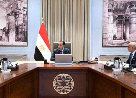 «مدبولي» يتابع جهود الشراكة مع «إكستر» البريطانية لإنشاء أول حرم دولي للجامعة في مصر