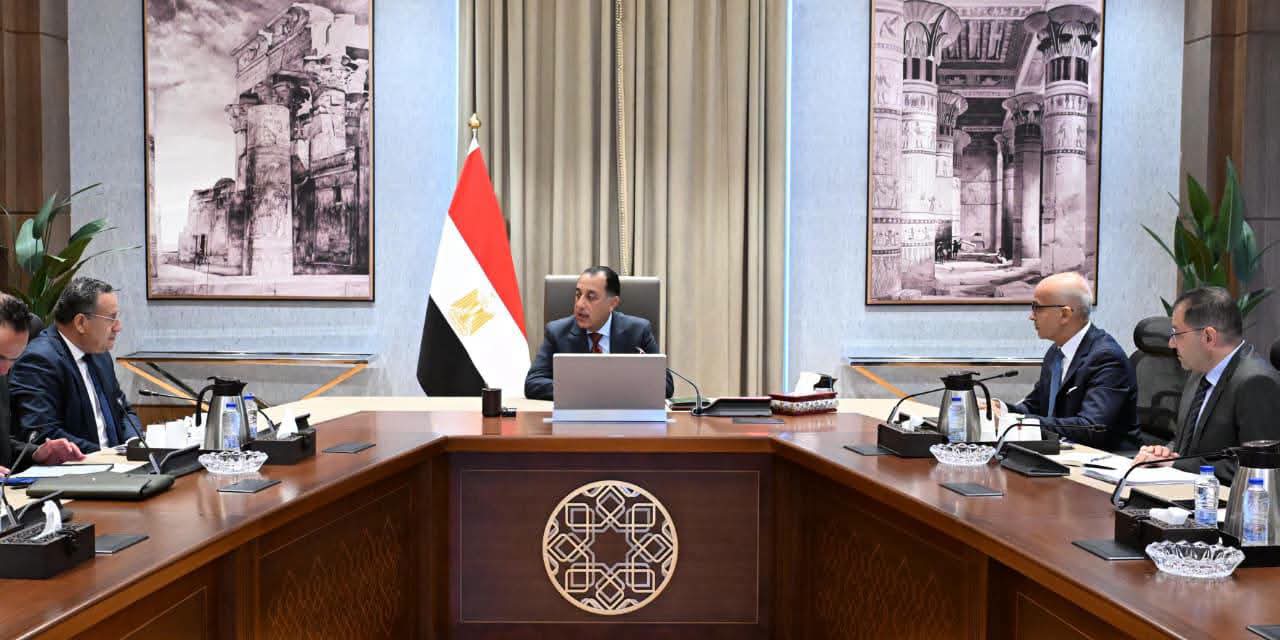 «مدبولي» يتابع جهود الشراكة مع «إكستر» البريطانية لإنشاء أول حرم دولي للجامعة في مصر