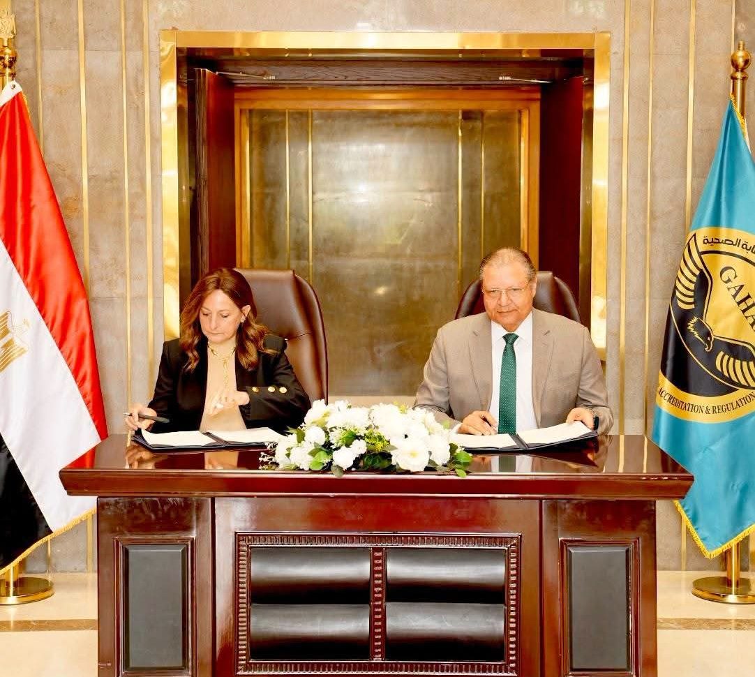 تفاهم بين «الاعتماد والرقابة الصحية» و«القومي للحوكمة» لتعزيز جودة الرعاية الصحية