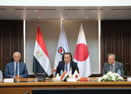 قنصوة: نعمل على ربط البحث العلمي باحتياجات الصناعة والتوسع في برامج الوظائف المستقبلية