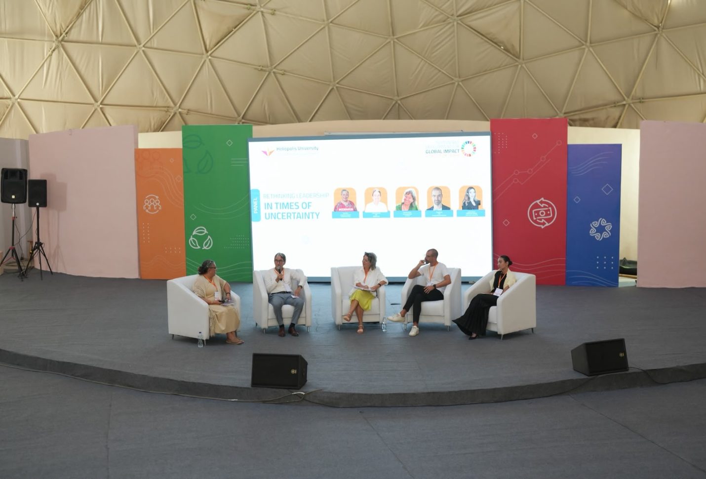 «جامعة هليوبوليس» تبحث تحديات التنمية المستدامة وسبل مواجهتها.. تفاصيل
