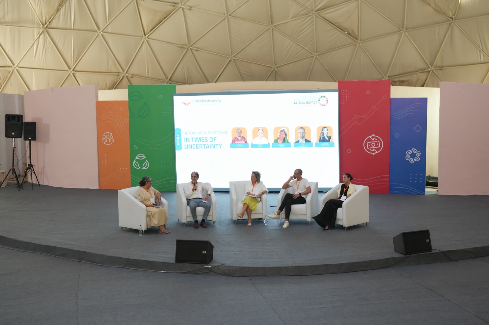«جامعة هليوبوليس» تبحث تحديات التنمية المستدامة وسبل مواجهتها.. تفاصيل