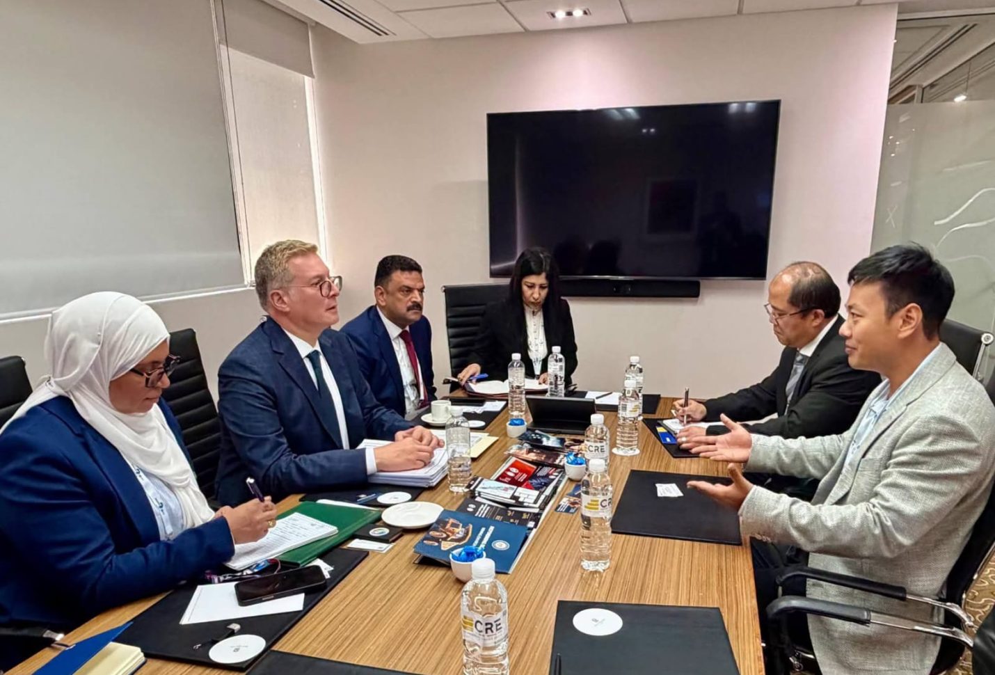 وزير البترول و الثروة المعدنية يفتح قنوات جديدة مع كبرى شركات التعدين العالمية في بيرث لجذب استثمارات للذهب والمعادن