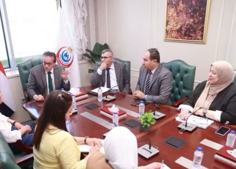 وزير الصحة يعقد اجتماعًا لمتابعة مشروع تطوير مستشفى القبطي بالقاهرة