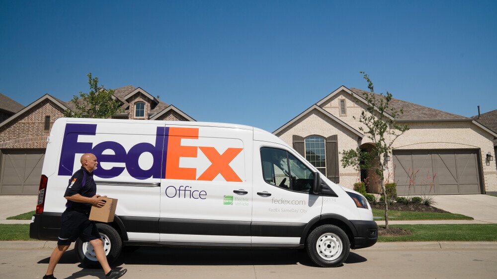 FedEx, NFL turn weekly awards into food bank support