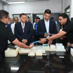 أكثر من 300 منصة منتج و500 مهندس.. وزير الصناعة يتفقد مركز «فوتون إكس» بالقليوبية
