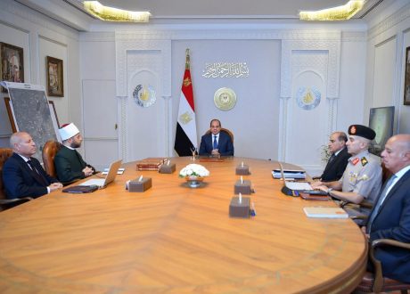 الرئيس السيسي يوجه بإعادة إحياء معالم القاهرة التاريخية وتخضير المساحات المُخلاة