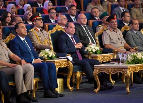 الرئيس السيسي يوجه بحماية الأطفال من مخاطر إساءة استخدام مواقع التواصل الاجتماعي