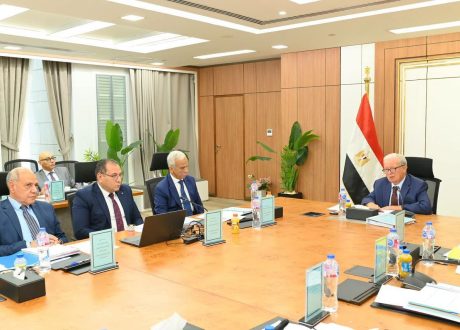 «تعظيم القيمة المضافة للقطن المصري».. حسين عيسى يكشف مستهدفات تطوير صناعة الغزل والنسيج