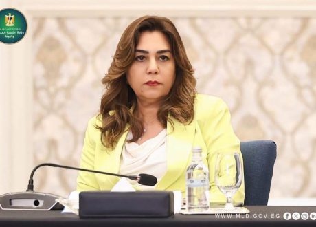 رفع 190 إشغالًا وغلق وتشميع 18 منشأة مخالفة.. وزيرة التنمية المحلية تتابع حملات ضبط الشارع بالجيزة