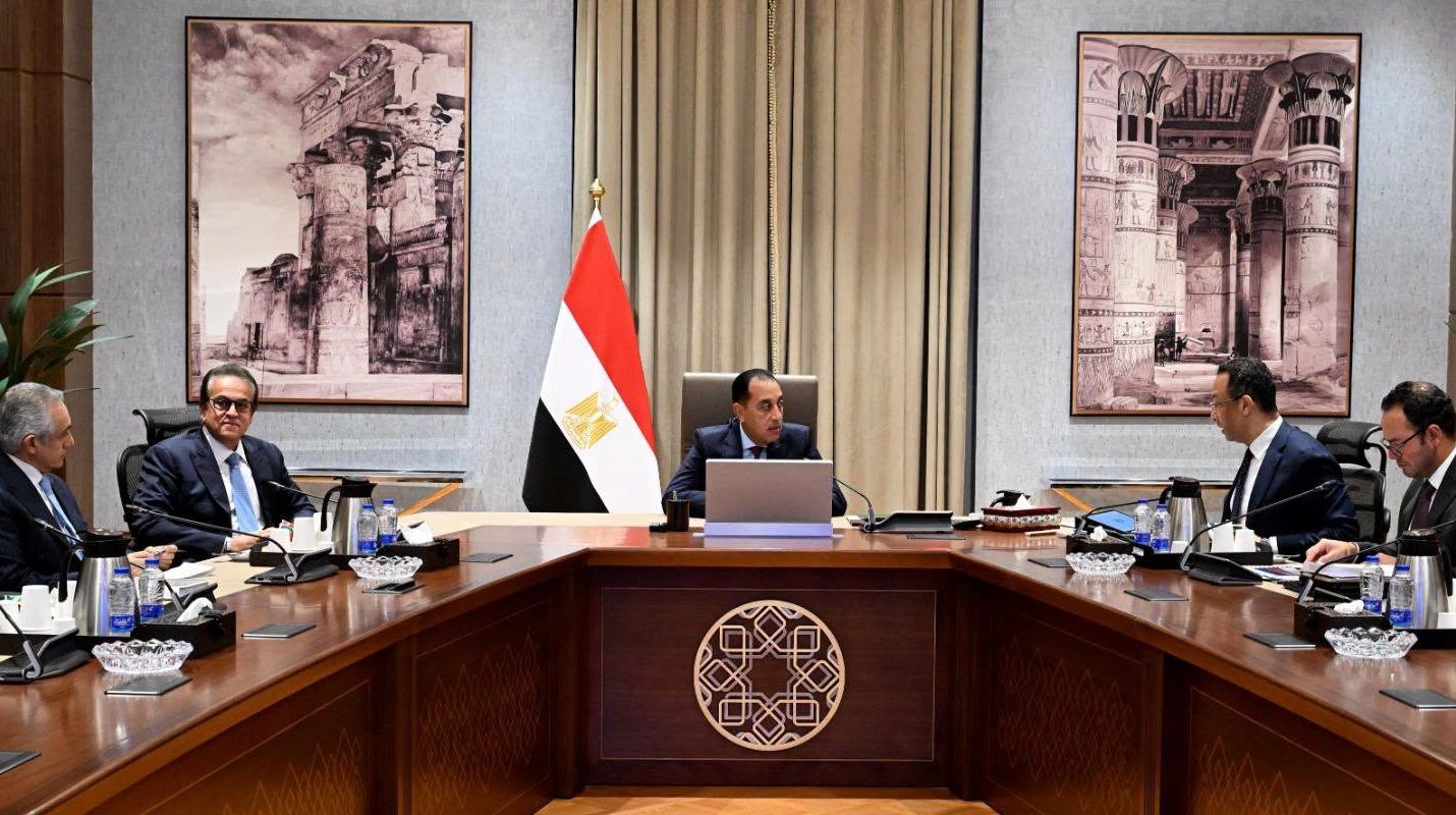 مدبولي يبحث مع وزراء الصحة والاتصالات والعدل تحضيرات مؤتمر أكتوبر