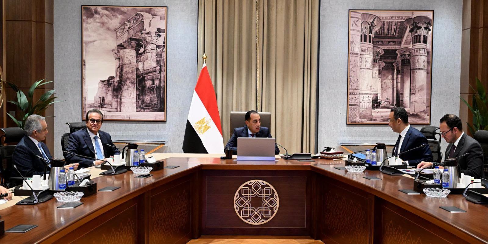 مدبولي يبحث مع وزراء الصحة والاتصالات والعدل تحضيرات مؤتمر أكتوبر