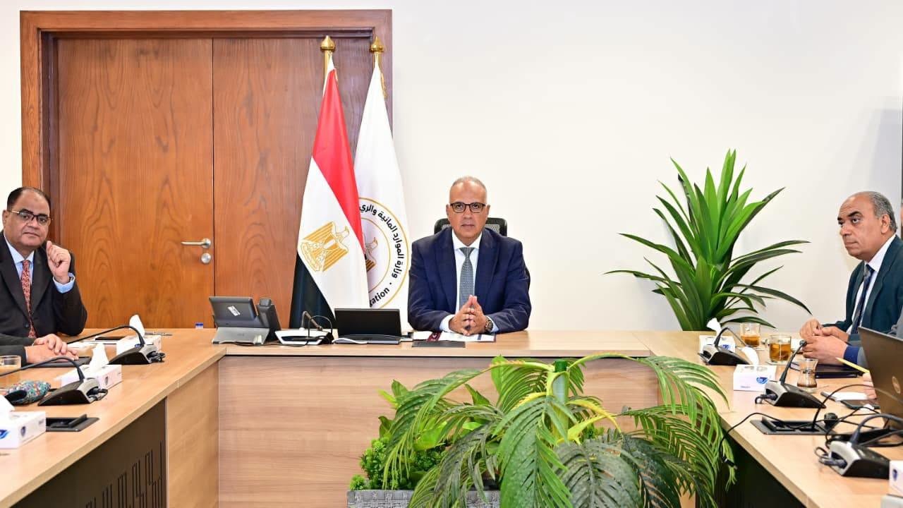 وزير الري يتابع الإصلاح المؤسسي وحوكمة إدارة الموارد المائية.. وتوسيع مشاركة مستخدمي المياه والقطاع الخاص