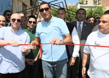 وزير الشباب والرياضة يفتتح حمام سباحة بنادي محافظة الفيوم ويتفقد معرض المشغولات اليدوية