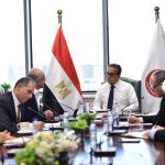 وزير الصحة يبحث تحويل مبادرة الكشف المبكر عن الجلوكوما إلى برنامج مستدام